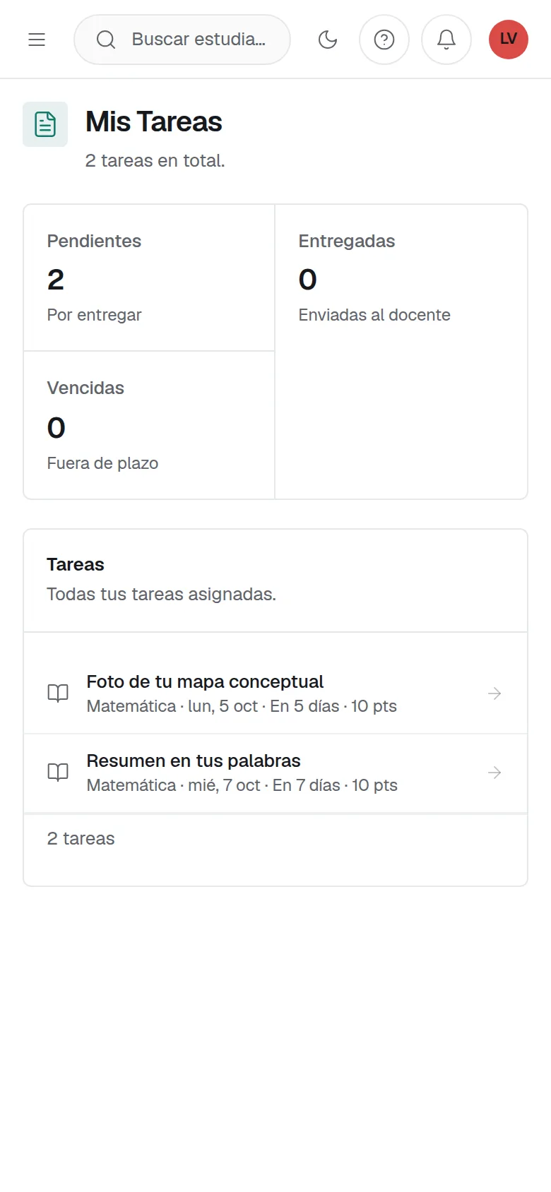 Tareas pendientes de un estudiante en Daddo desde el teléfono, con datos ficticios